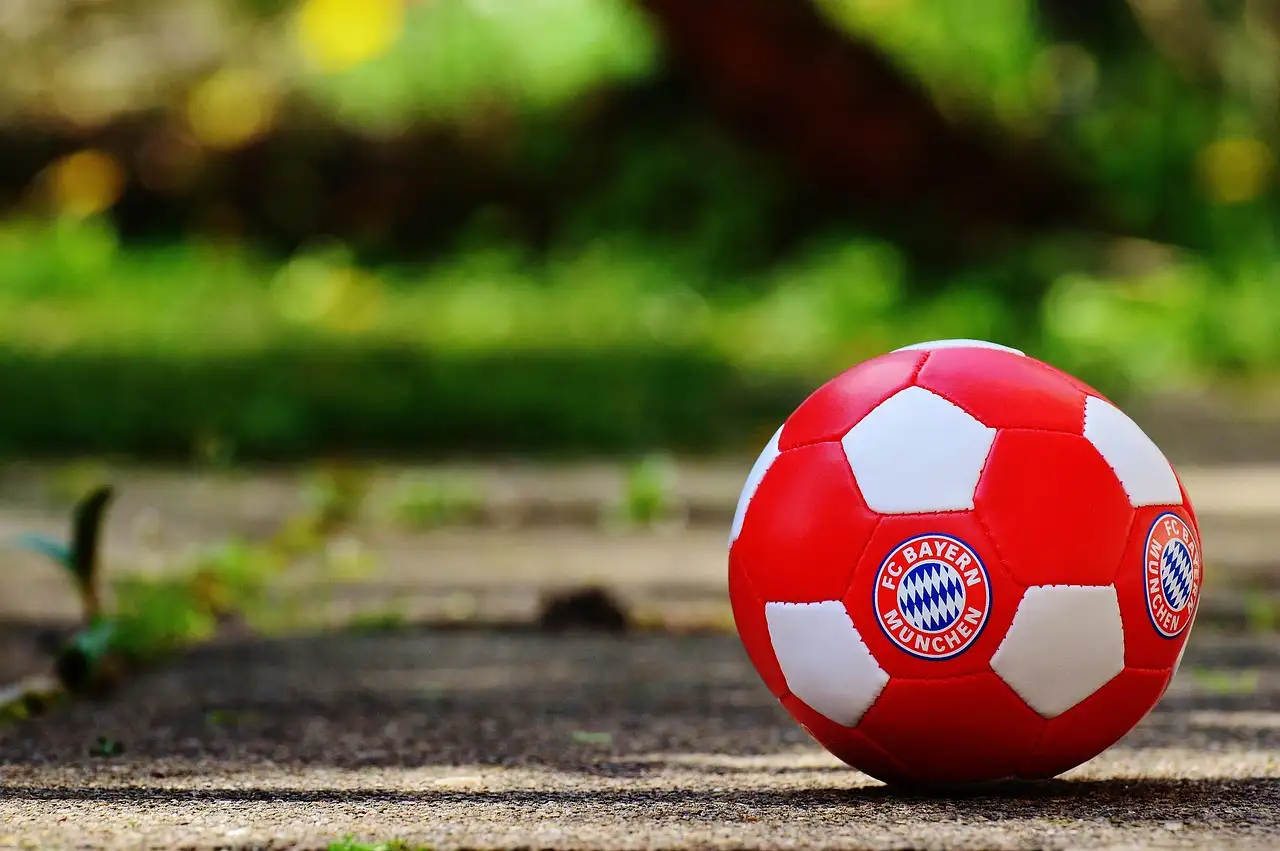 Ausmalbild Bayern München: Kostenlose Malvorlagen zum
