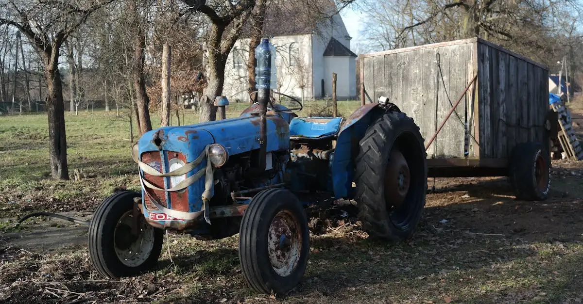 Ausmalbild Traktor mit Anhänger: Kostenlose Malvorlagen